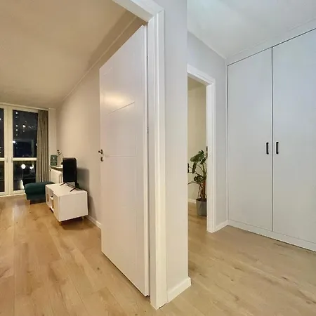 Apartament Przy Atrium, Stacja Metra Rondo Onz Warsaw Exterior photo