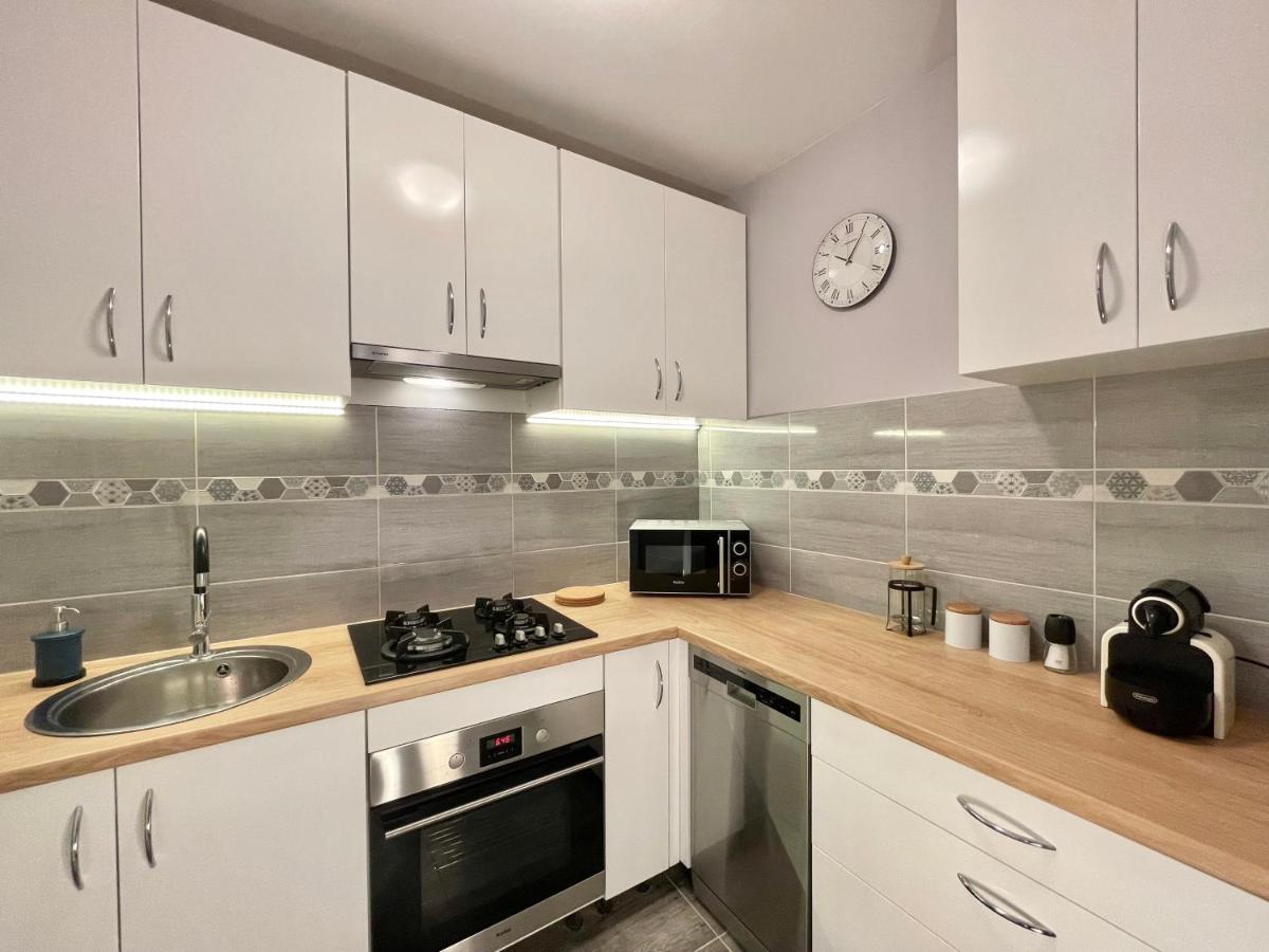 Przy Atrium, Stacja Metra Rondo Onz Apartment Warschau